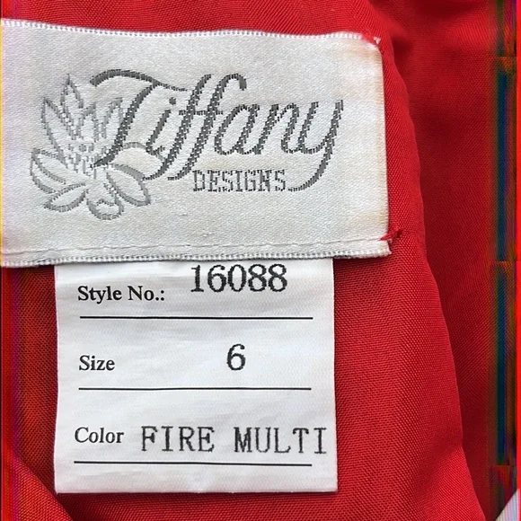 Gorgeous Tiffany 2-piece gemmed gown 6 - Picture 11 of 16